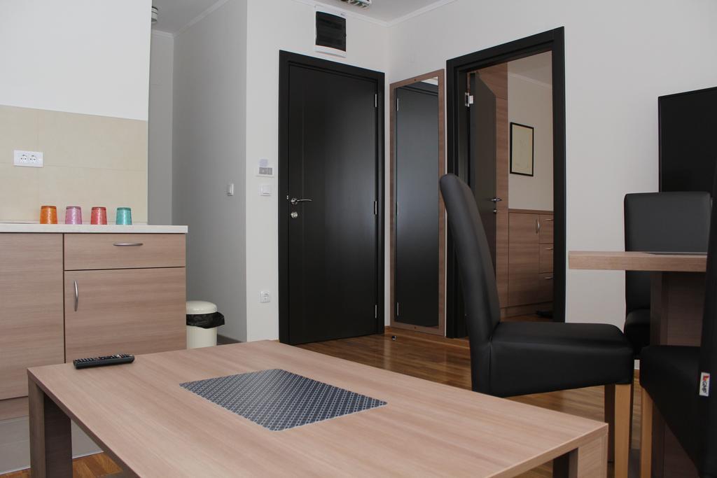 Wake Up Apartments And Rooms Belgrad Exteriör bild