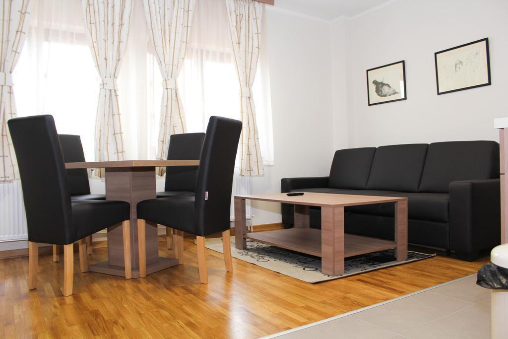 Wake Up Apartments And Rooms Belgrad Exteriör bild