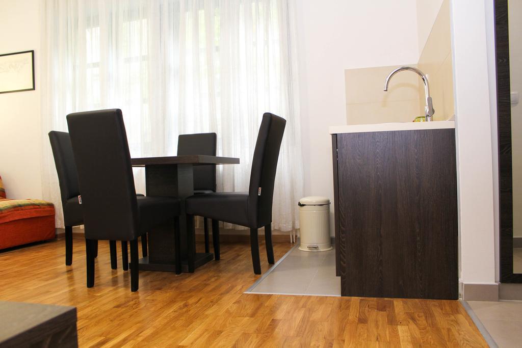 Wake Up Apartments And Rooms Belgrad Exteriör bild