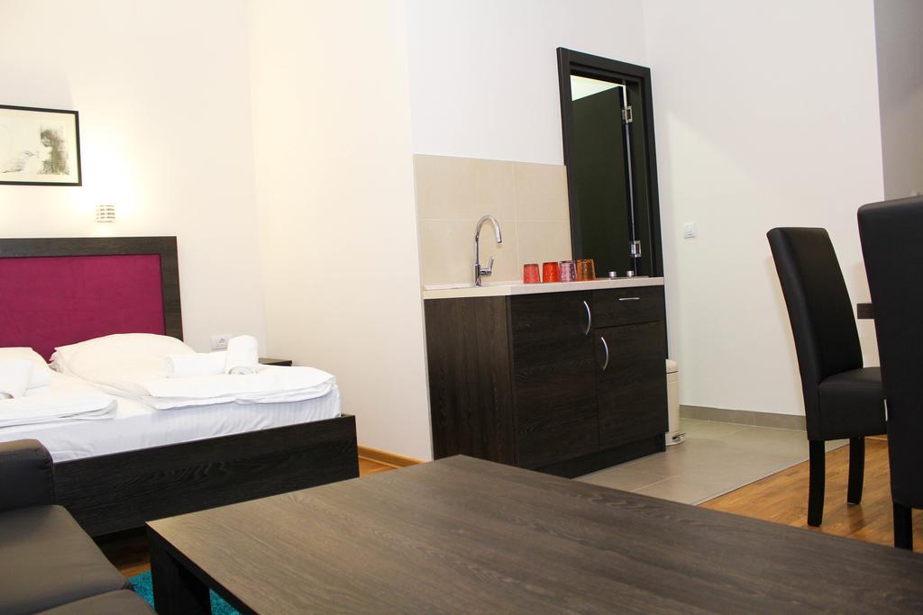 Wake Up Apartments And Rooms Belgrad Exteriör bild