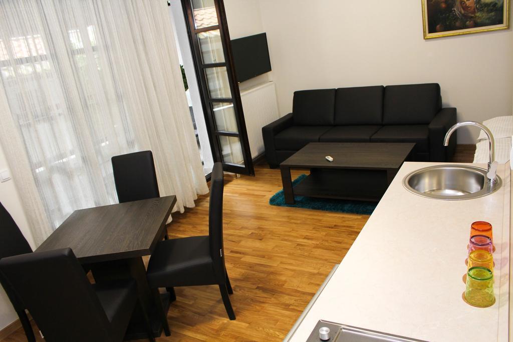 Wake Up Apartments And Rooms Belgrad Exteriör bild