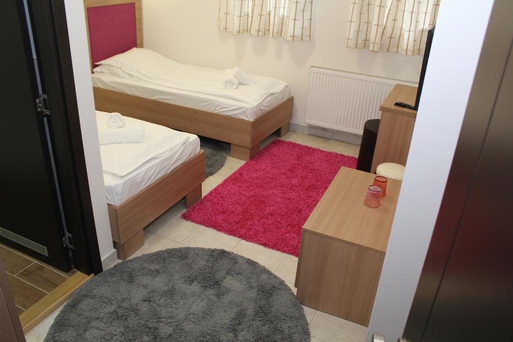 Wake Up Apartments And Rooms Belgrad Exteriör bild