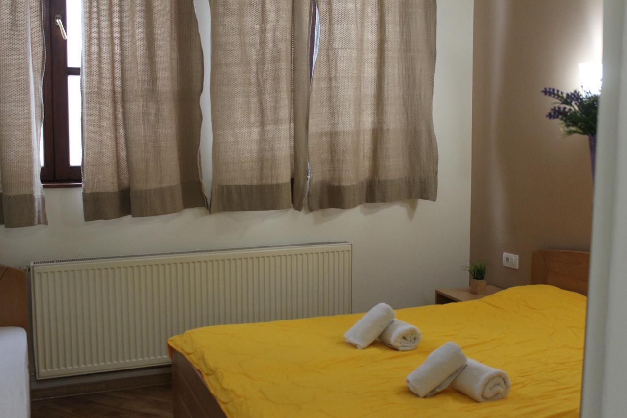 Wake Up Apartments And Rooms Belgrad Exteriör bild