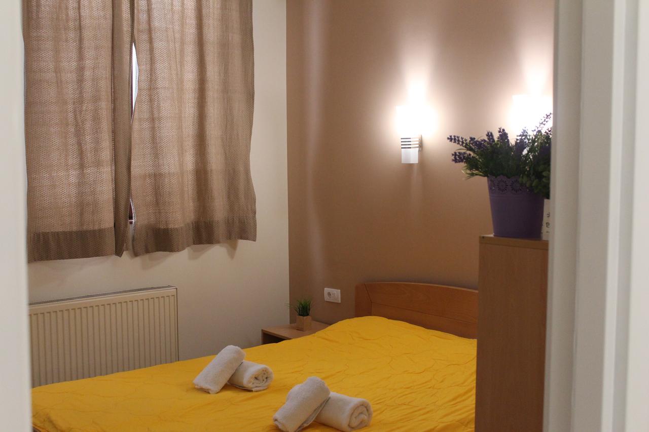 Wake Up Apartments And Rooms Belgrad Exteriör bild