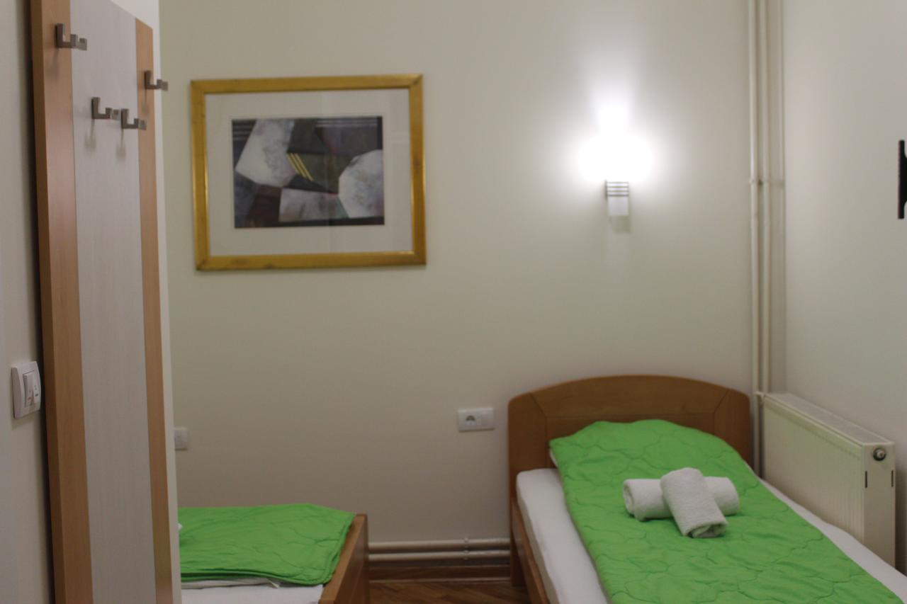 Wake Up Apartments And Rooms Belgrad Exteriör bild