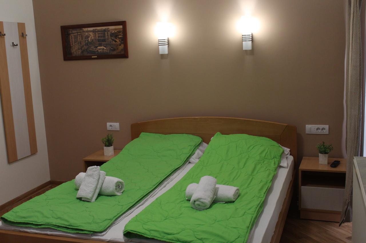 Wake Up Apartments And Rooms Belgrad Exteriör bild